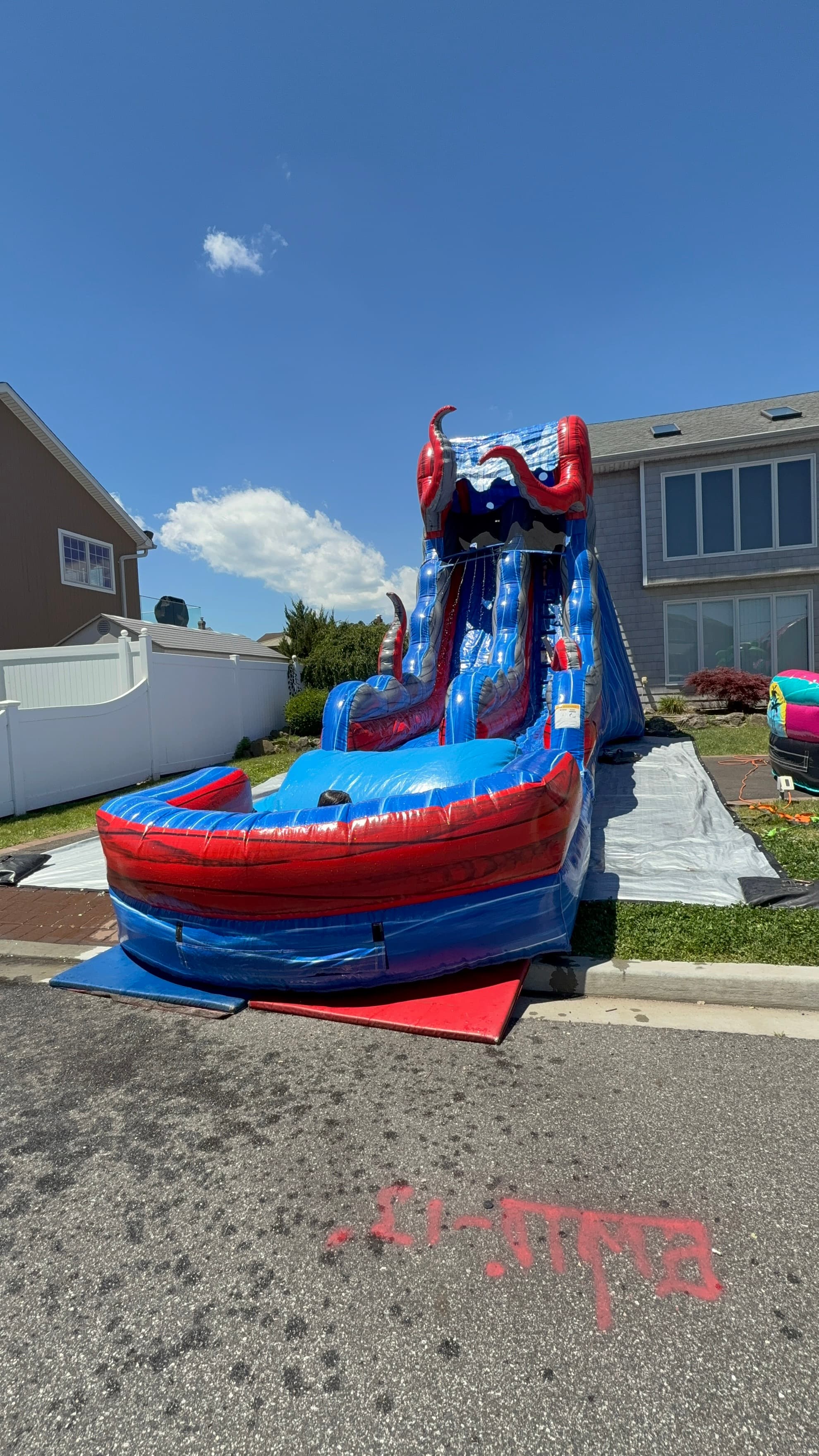 A Bounce LI rental set up at a real party