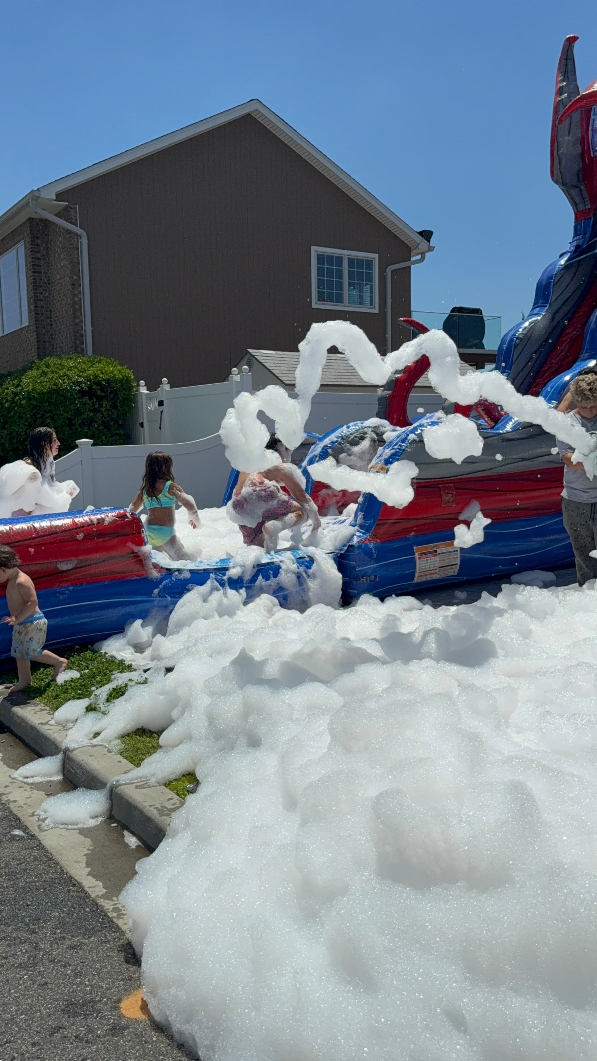 A Bounce LI rental set up at a real party